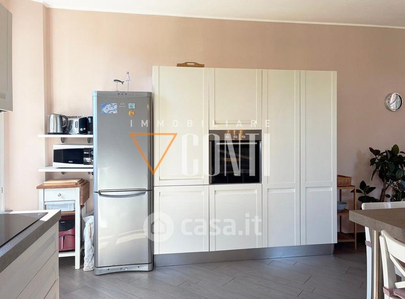 Trilocale in Via Toscani 8 — foto 4 di 32