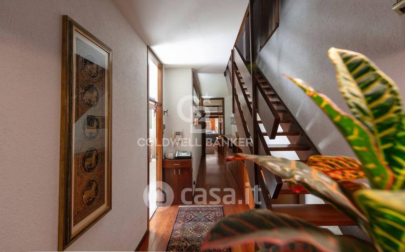 Villa in Via Martiri di Belfiore 4 — foto 19 di 39