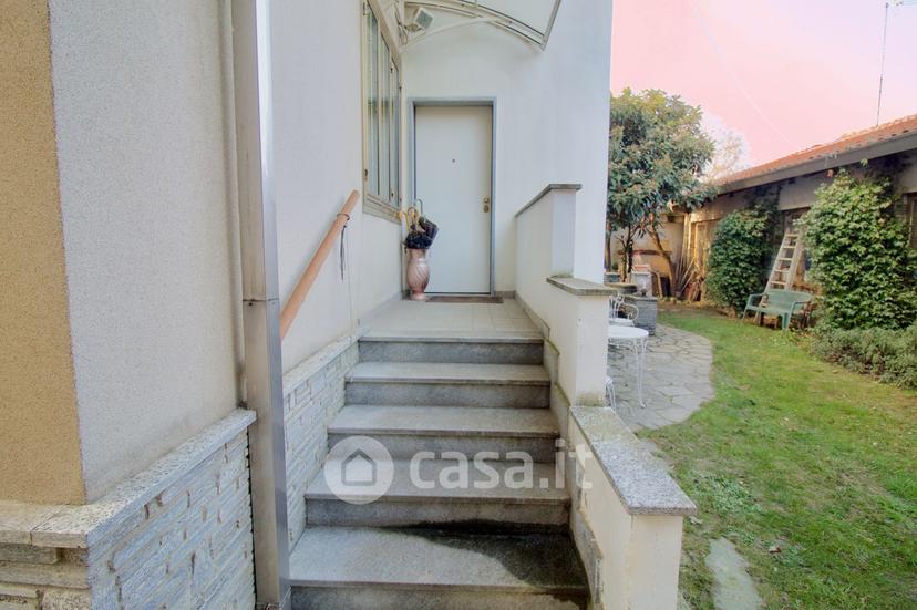 Villa in Via Giuseppe Parini 5 — foto 51 di 86