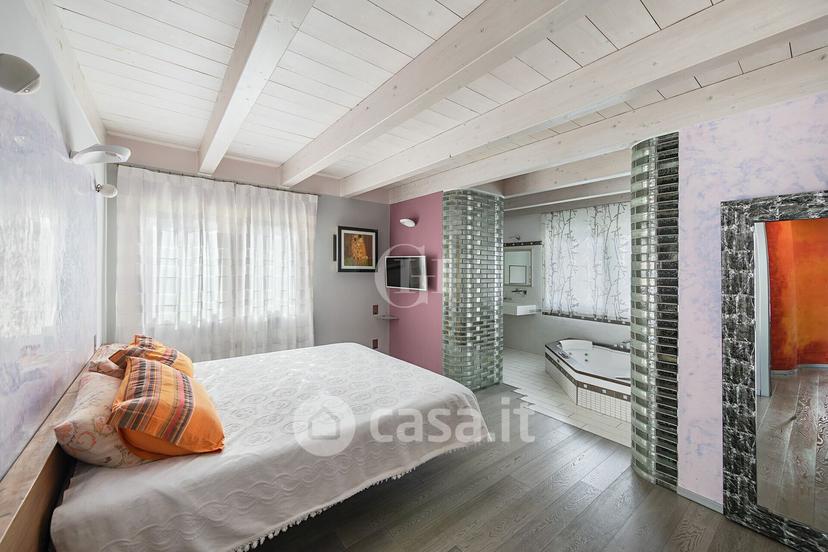 Trilocale in Via Como 19 — foto 30 di 31