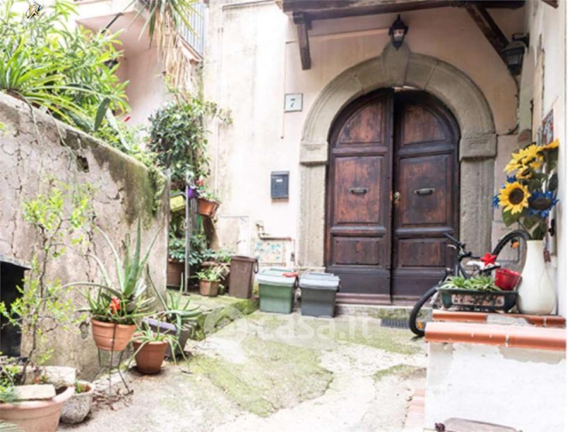 Quadrilocale in Via II Giugno 7 — foto 30 di 32