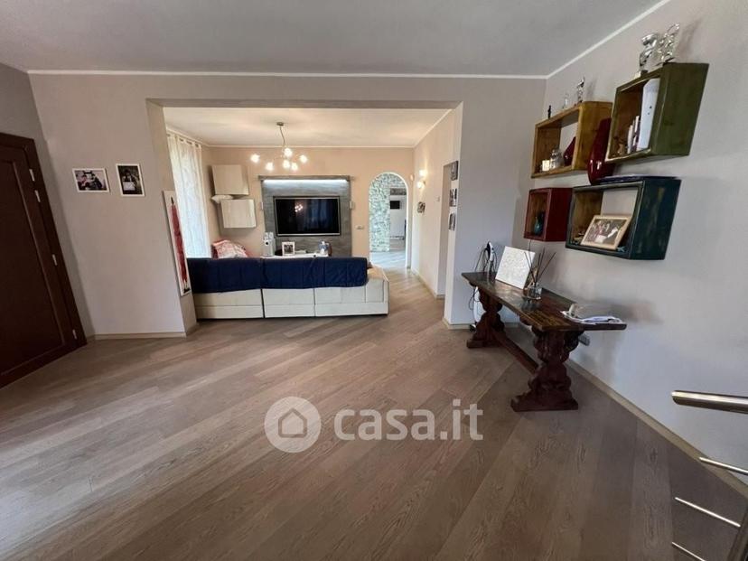 Villa in Via San Bartolo