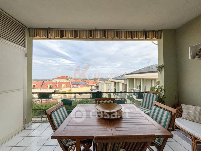 Appartamento in Via Walter Pasella 36 — foto 6 di 36