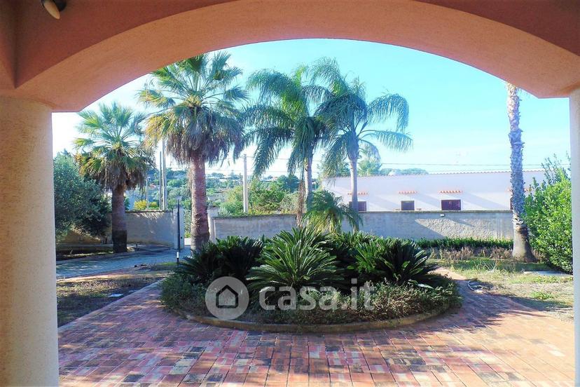 Villa in Via Gorizia 1 — foto 11 di 34