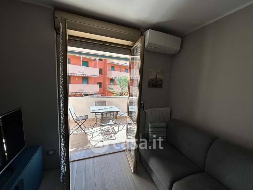 Bilocale in Via Amerigo Vespucci 72 — foto 3 di 11