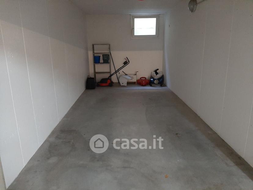 Bilocale in Via Vicenza — foto 3 di 9