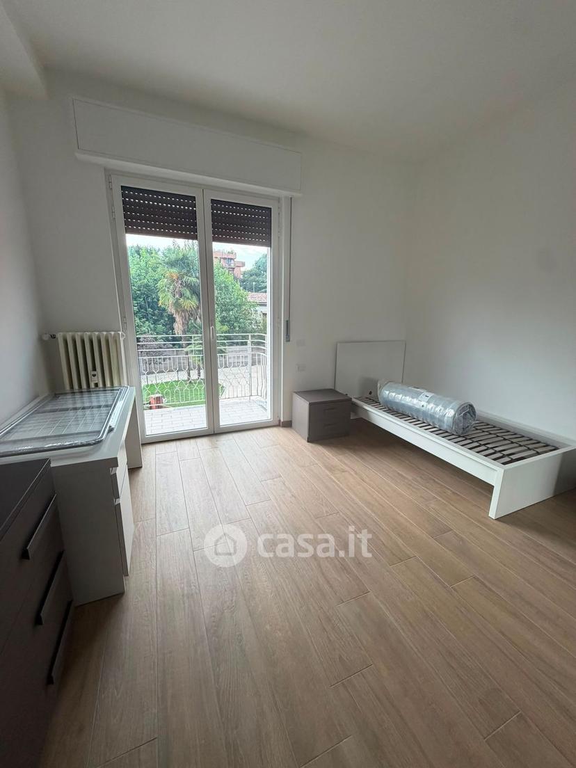 Stanza in Via Giovanni Battista Viotti 4 — foto 2 di 14