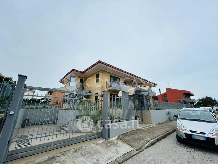 Trilocale in Via Genova — foto 28 di 29