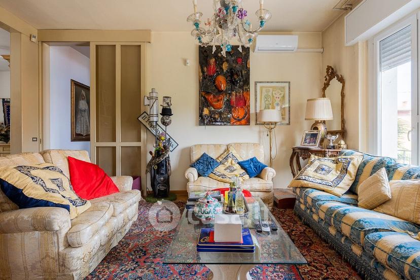 Villa in Via Circondario Sud 10 — foto 15 di 22