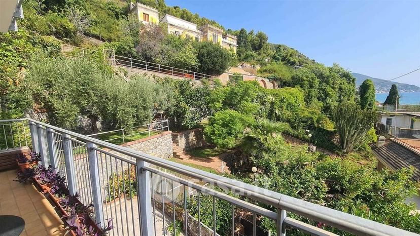 Trilocale in Via Concezione 109 — foto 12 di 16