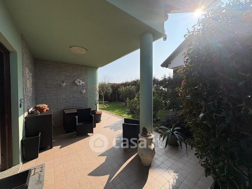 Villa in Viale Europa — foto 41 di 64