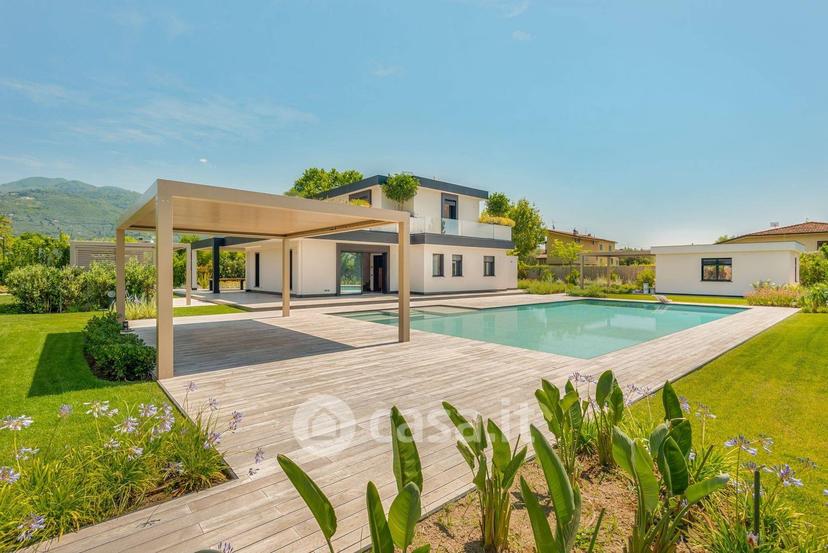 Villa in Via di Tonfano — foto 2 di 38