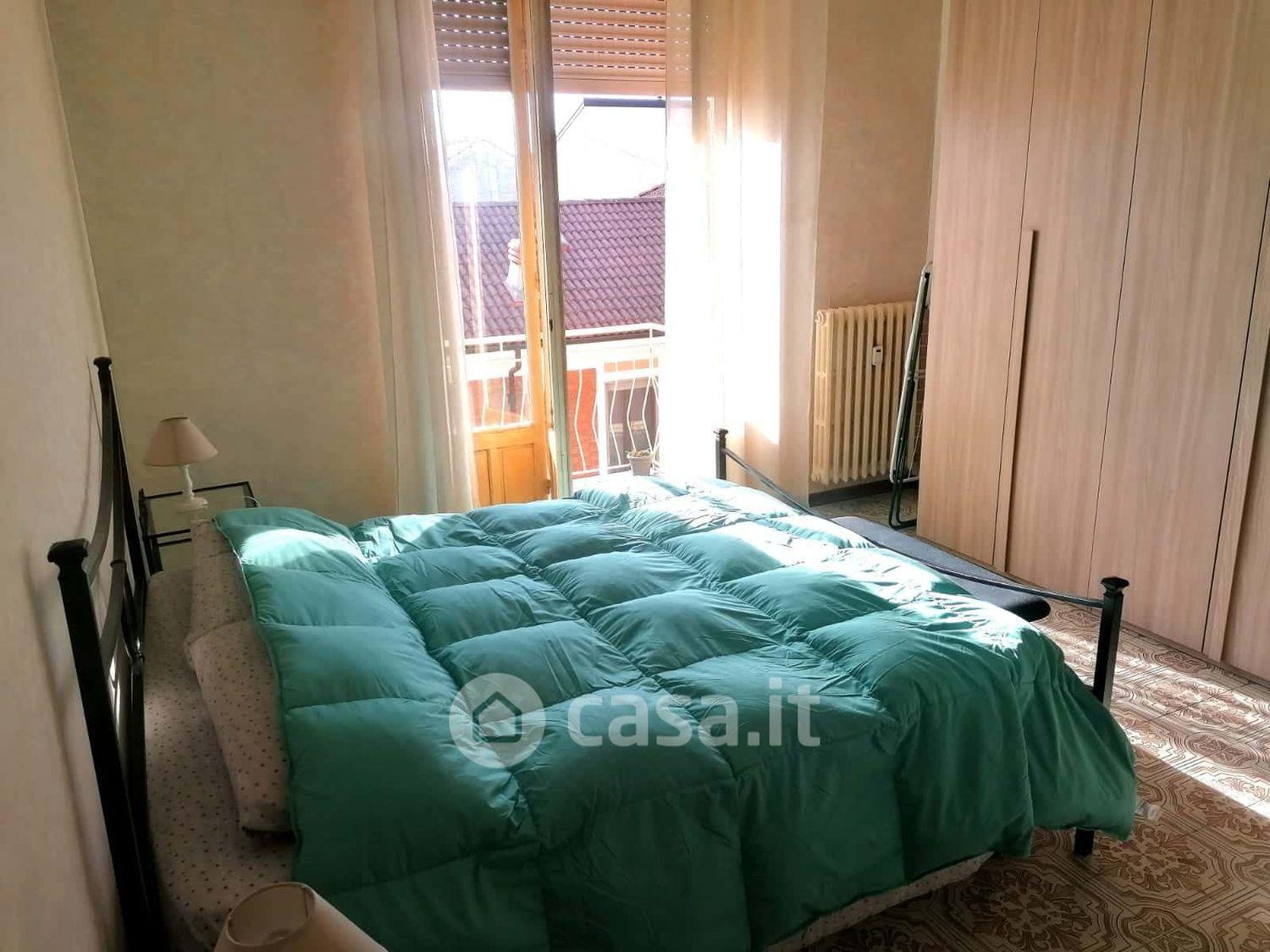 Trilocale in Via Andrea Falcone 5