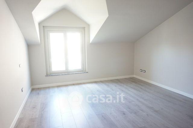 Trilocale in Via Gioacchino Rossini — foto 39 di 47