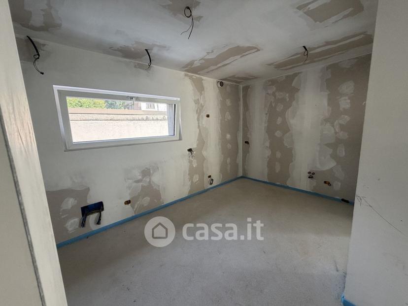 Trilocale in Via Alessandro Manzoni 5 — foto 25 di 28