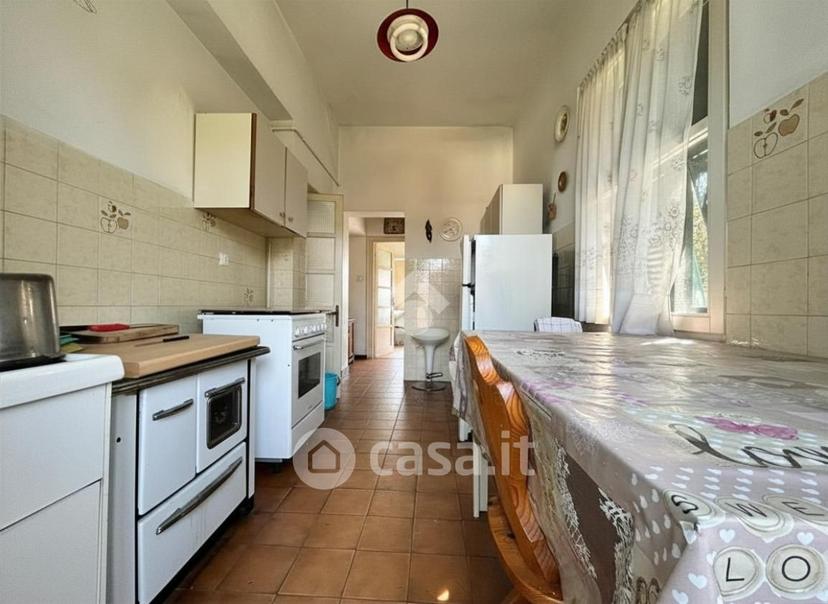 Trilocale in Via Silvio Pellico 8 — foto 4 di 16