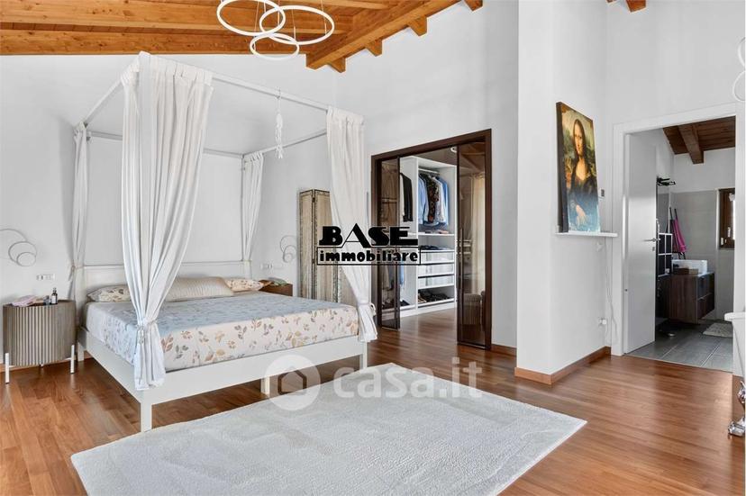 Villa in Via John Fitzgerald Kennedy 4 — foto 4 di 39