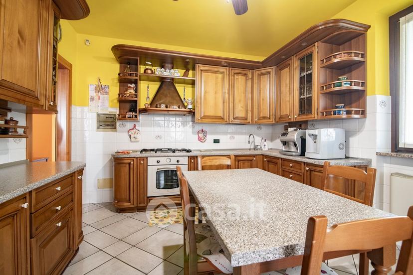 Villa in Via Sandro Pertini 21 — foto 56 di 83