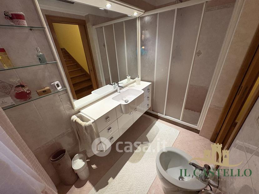 Villa in Via Garibaldi — foto 4 di 42