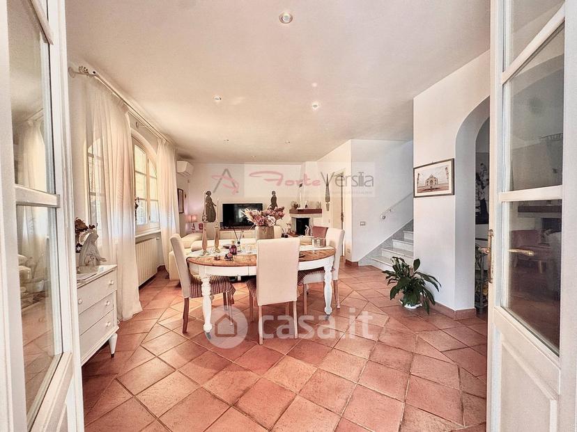 Villa in Via Alpi Apuane — foto 18 di 44