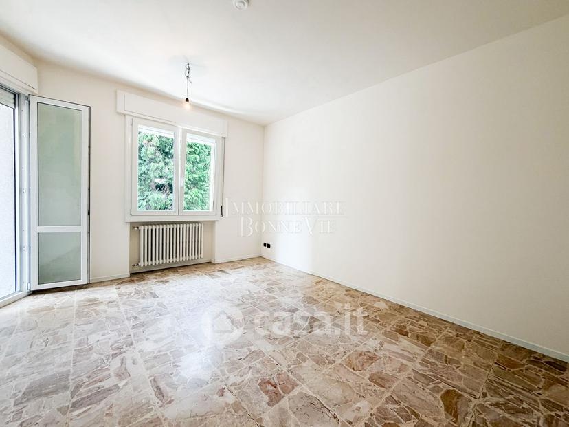 Trilocale in Via Aldo Moro 1 — foto 16 di 28