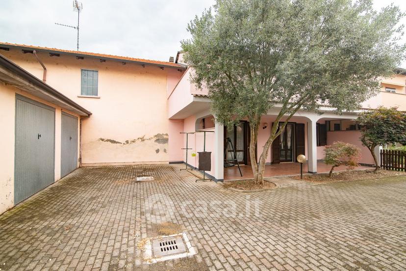 Villa in Via Roma 97 — foto 20 di 47