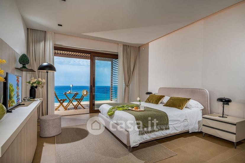 Villa in Via Caio Duilio — foto 19 di 45