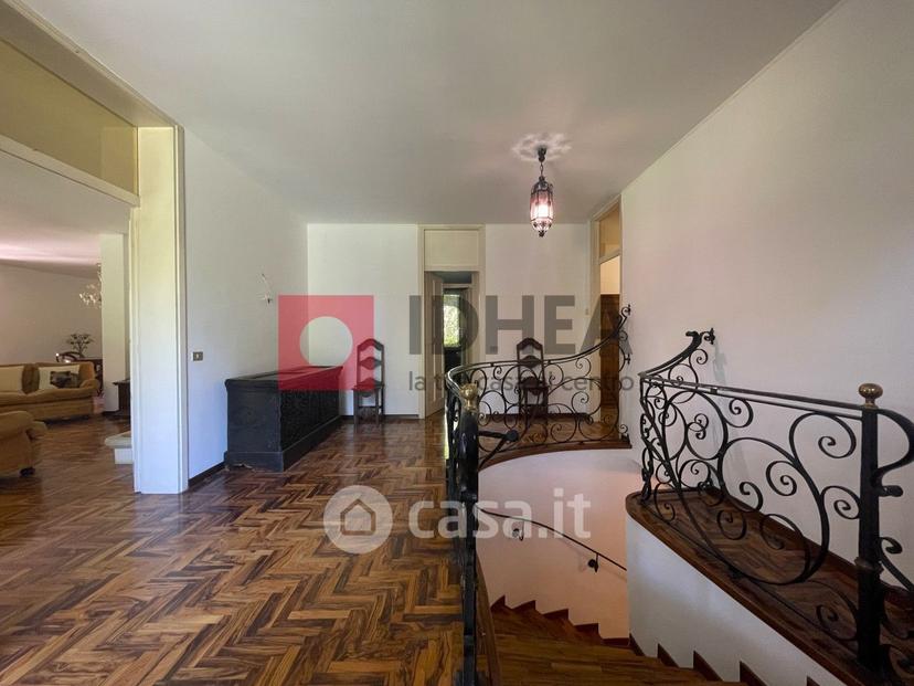 Villa in Via IV Novembre — foto 33 di 39