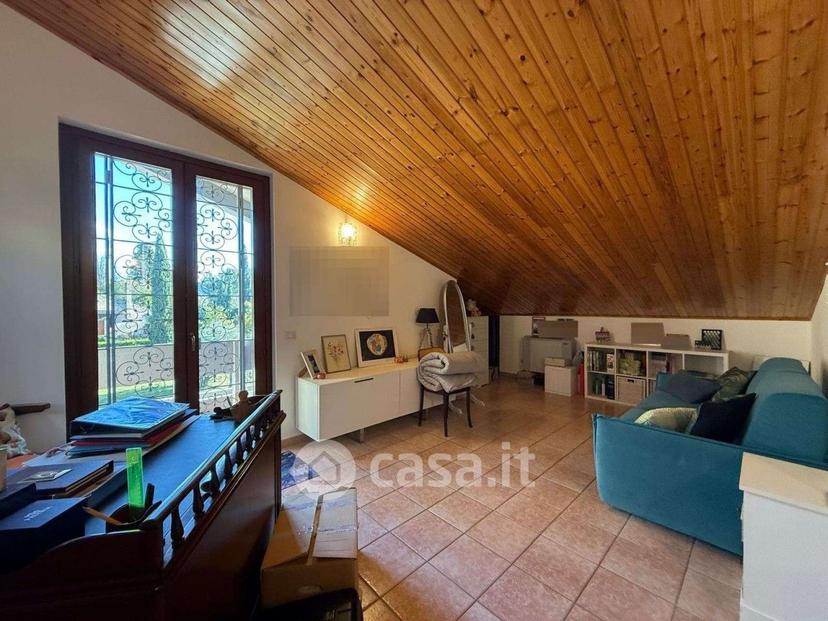 Villa in Via dei Colli — foto 5 di 33