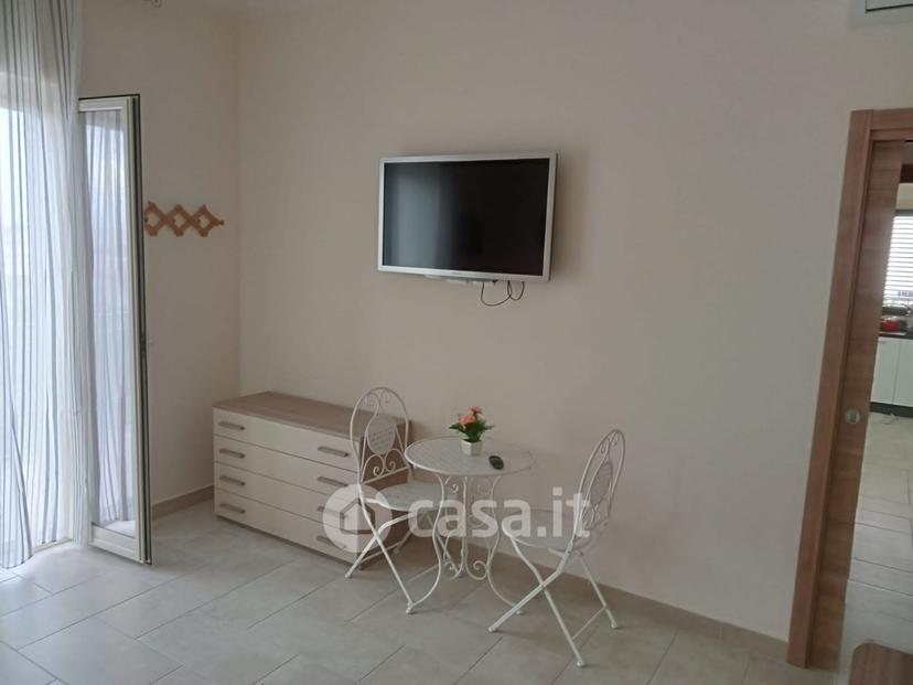 Trilocale in Via F. Cucinotti 2 — foto 10 di 22