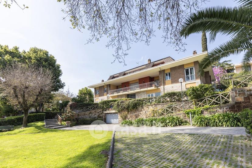 Villa in Piazzale Robert Schuman