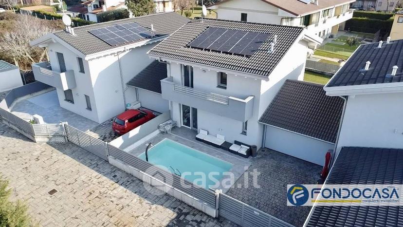 Villa in Via Galileo Ferraris — foto 6 di 10