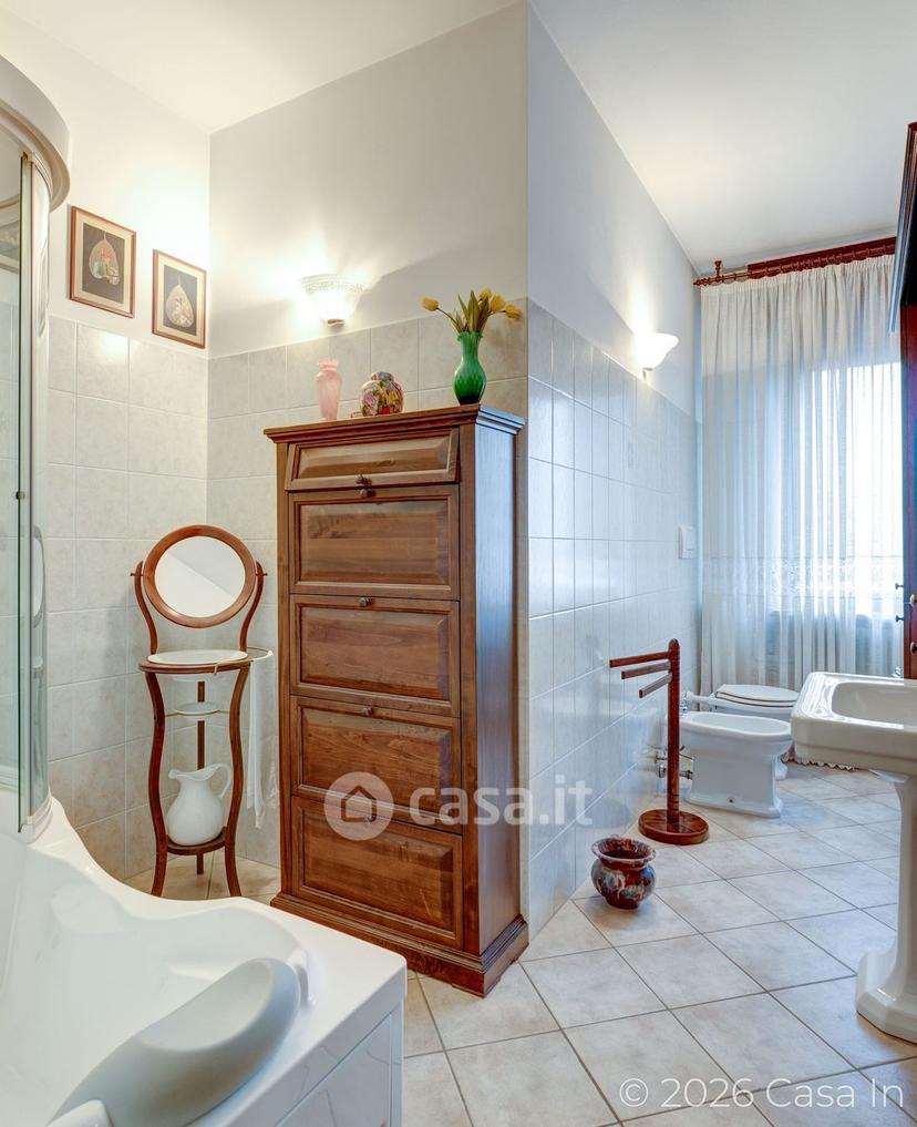 Villa in Via Bracciano — foto 13 di 50