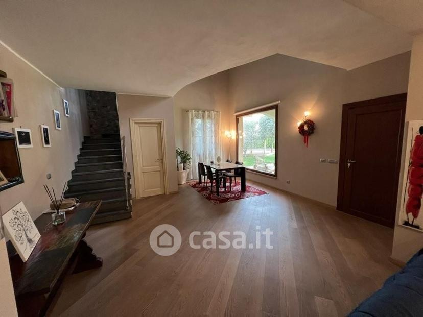 Villa in Via San Bartolo — foto 14 di 33