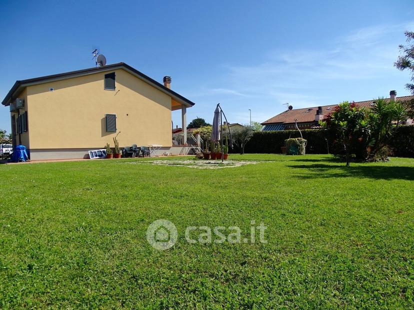 Villa in Via Nerchia — foto 20 di 20