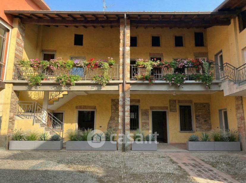 Trilocale in Via Duca d'Aosta — foto 10 di 16