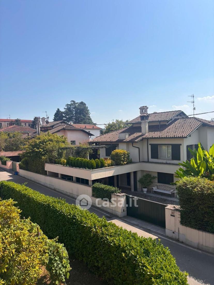 Trilocale in Via G. Pascoli 6 — foto 7 di 16