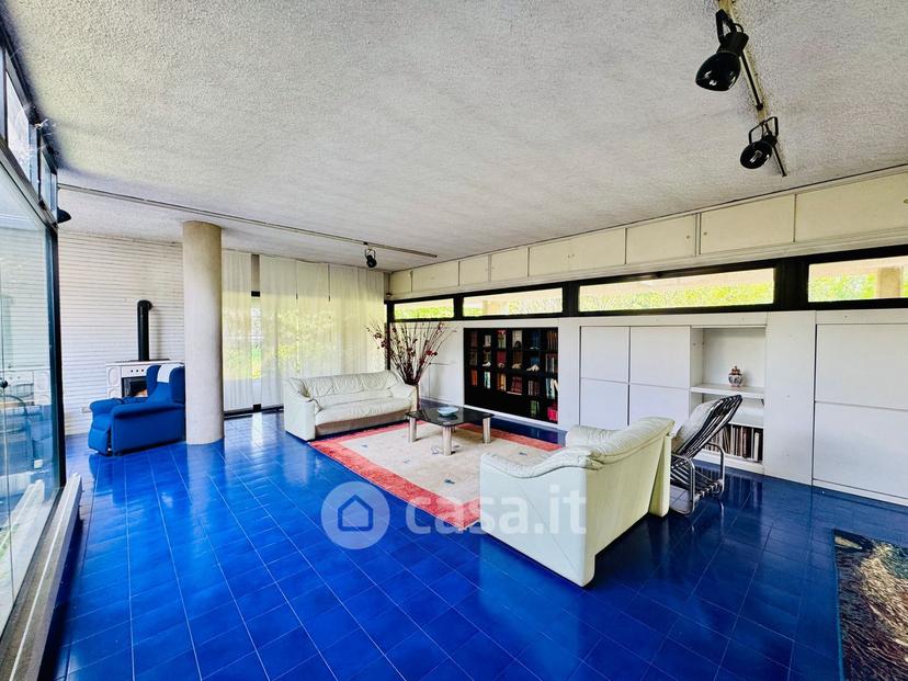 Villa in Via Giosuè Carducci 20 a — foto 40 di 182