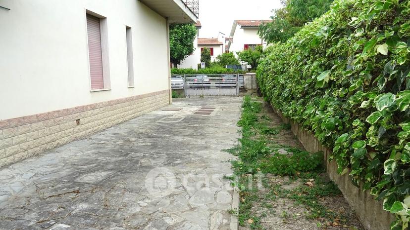 Villa in Via F. Caracciolo — foto 24 di 37