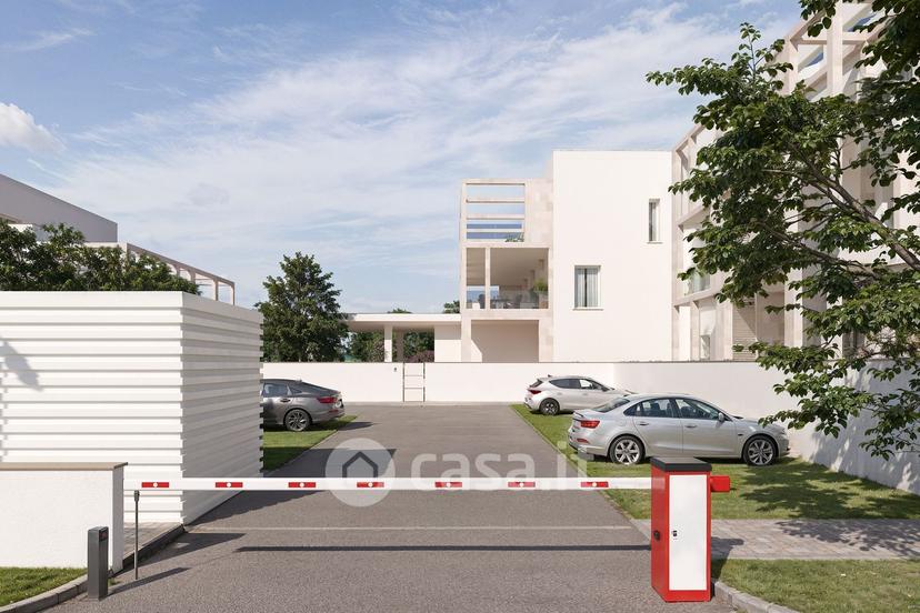 Bilocale in Viale del Tirreno 349