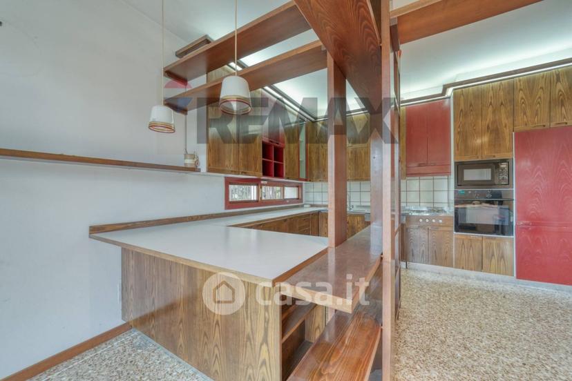 Villa in Via G. Rossa 2 — foto 11 di 22