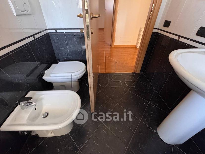 Trilocale in Via Carolina Torreggiani — foto 11 di 26