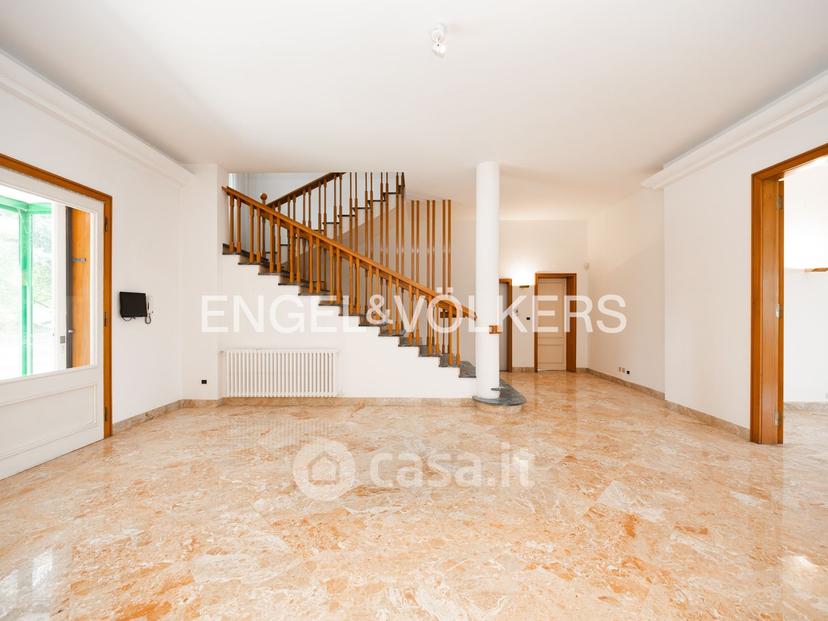 Villa in Via Campescolo — foto 28 di 39