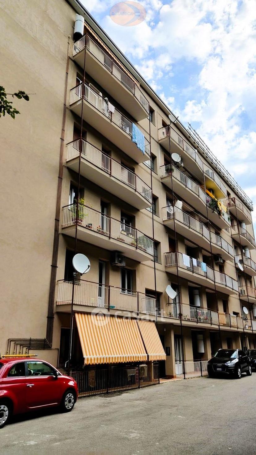 Trilocale in Via Monte Rosa 29 — foto 17 di 37