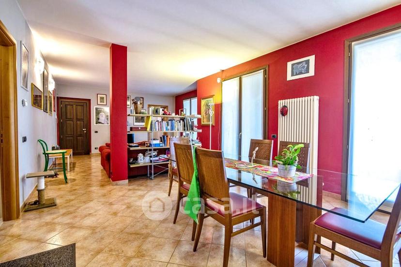 Villa in Via Fratelli Vigorelli — foto 23 di 54