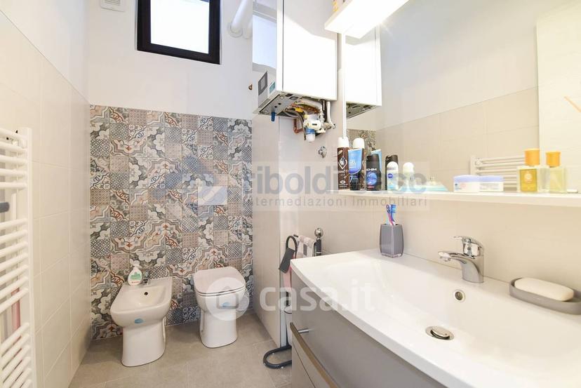 Villa in Via Lombardia — foto 12 di 36