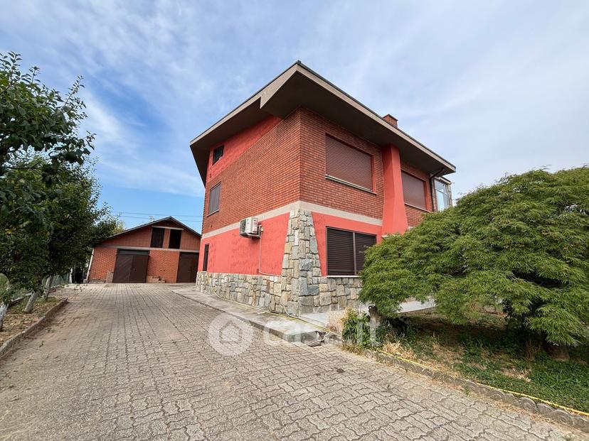 Villa in Via Vittorio Veneto 20 — foto 2 di 78