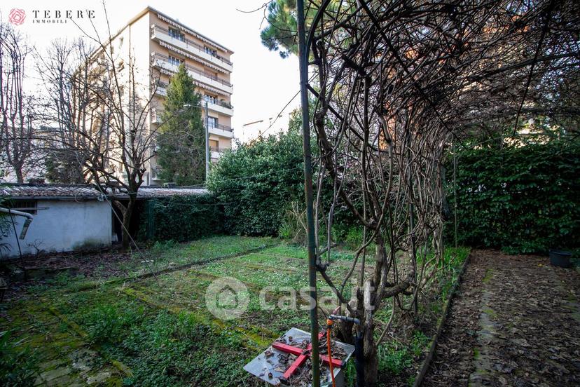 Villa in Corso Leonardo da Vinci 14 — foto 15 di 33