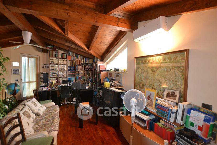 Villa in Via Roma 11 — foto 20 di 40