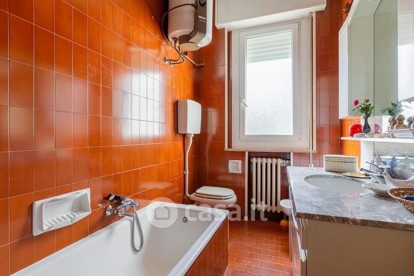 Villa in Via Circondario Sud 10 — foto 21 di 22